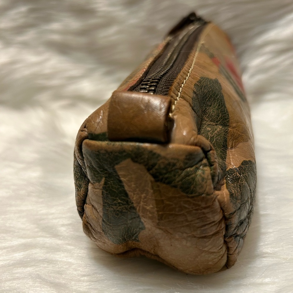 Patricia Nash Isla Oblong Italian Leather Floral Patterned Leather Wristlet - Picture 8 of 12